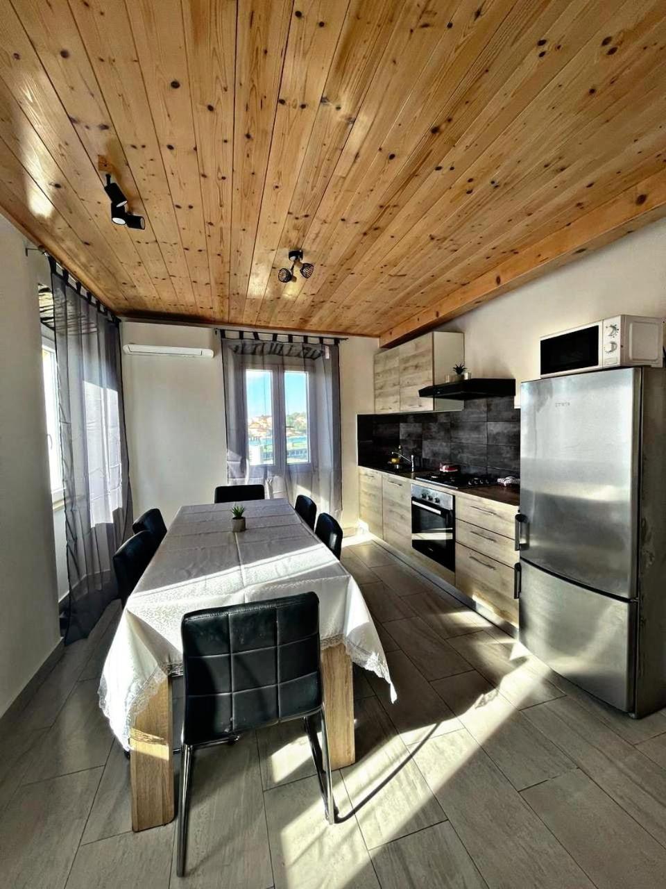 Amani Modern Apartment Lumbarda Exteriér fotografie